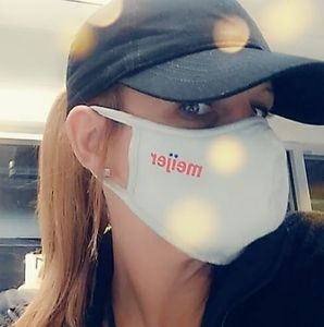 Meet your Posher, Stacey